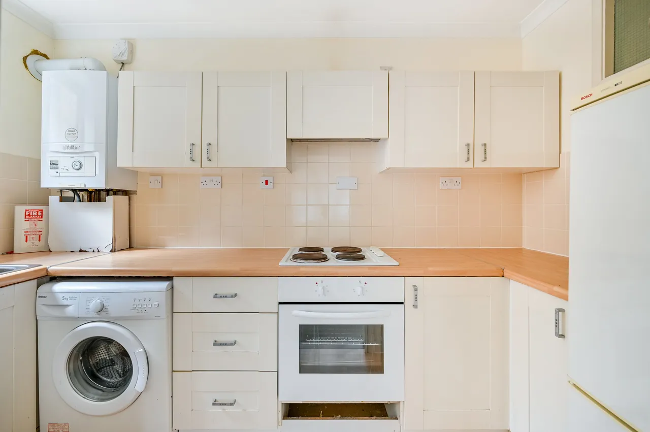 Flat 3, 5 Waldegrave Gardens, Twickenham, photo 3