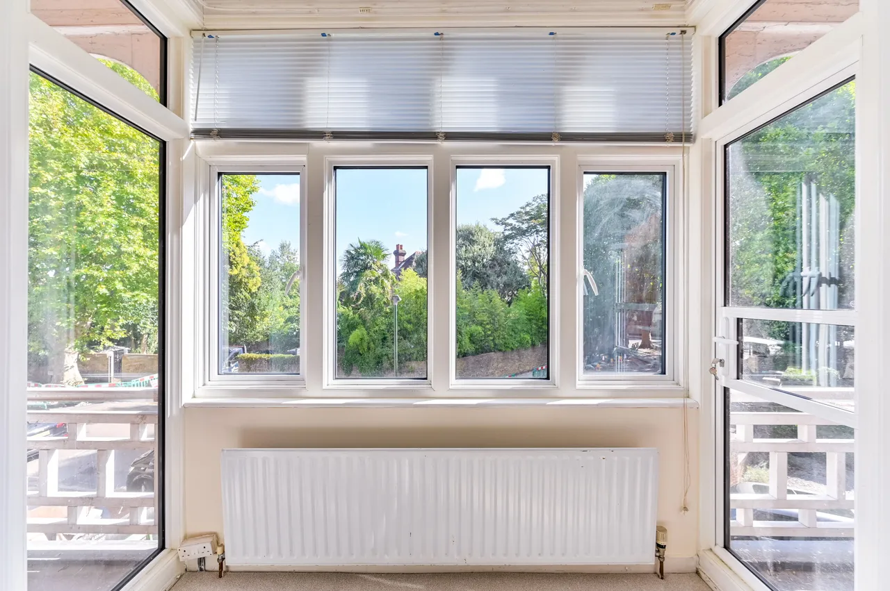 Flat 3, 5 Waldegrave Gardens, Twickenham, photo 4
