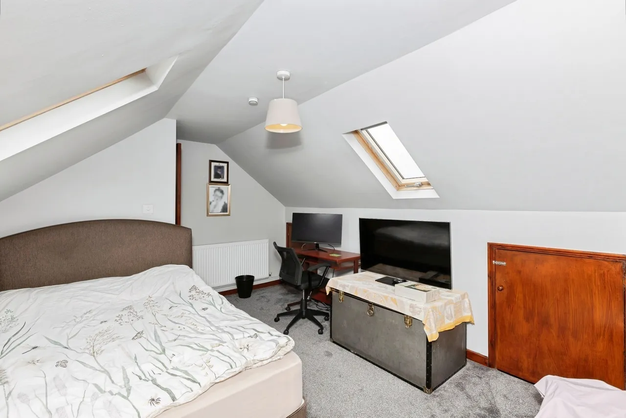 Icknield Drive, Ilford, IG2, photo 23