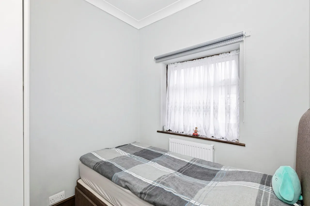 Icknield Drive, Ilford, IG2, photo 20
