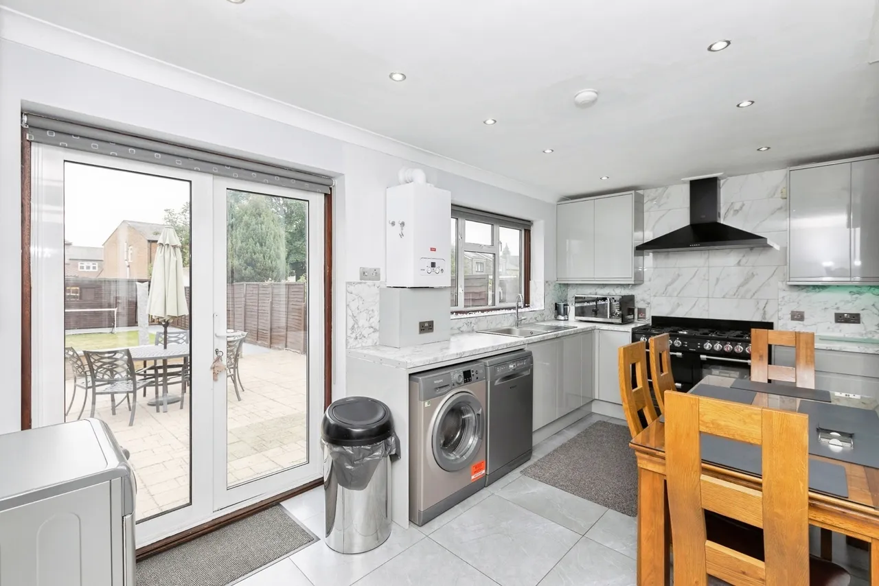 Icknield Drive, Ilford, IG2, photo 8