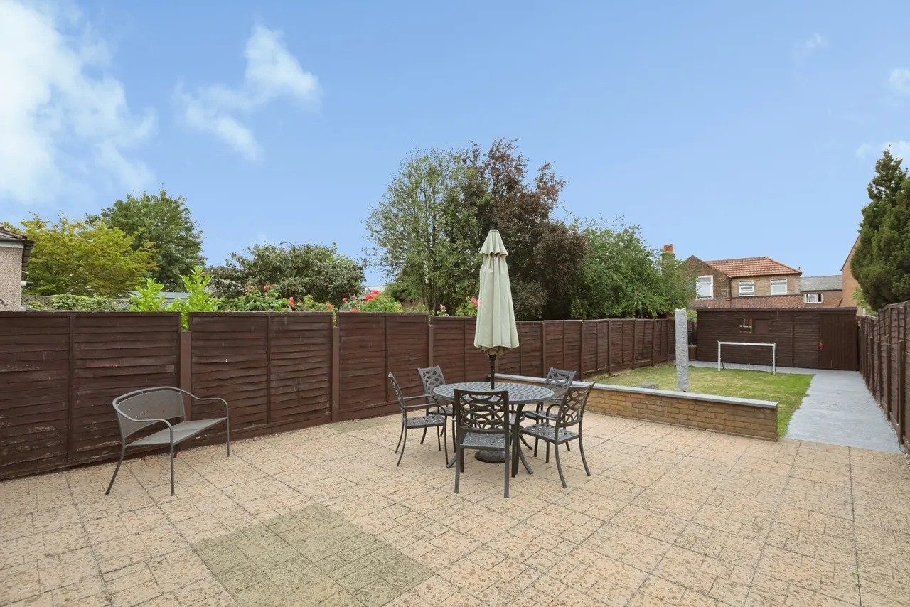 Icknield Drive, Ilford, IG2, photo 26