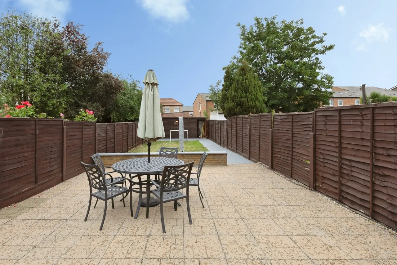 Icknield Drive, Ilford, IG2, photo 25