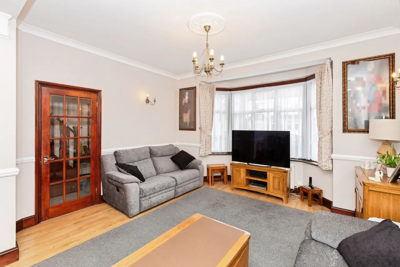 Icknield Drive, Ilford, IG2, photo 4