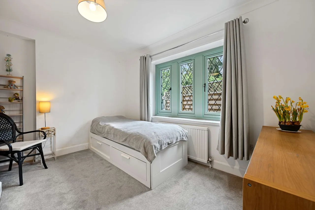 Bulstrode Way, SL9, photo 7