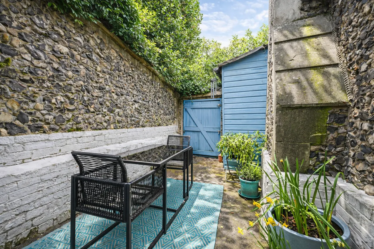 Bulstrode Way, SL9, photo 10