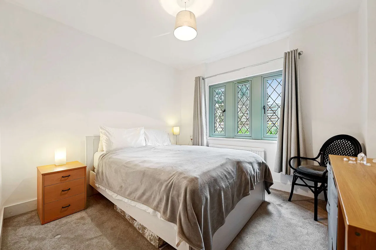 Bulstrode Way, SL9, photo 6