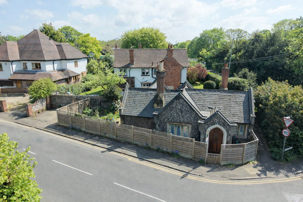 2 bed house for sale, Bulstrode Way, SL9