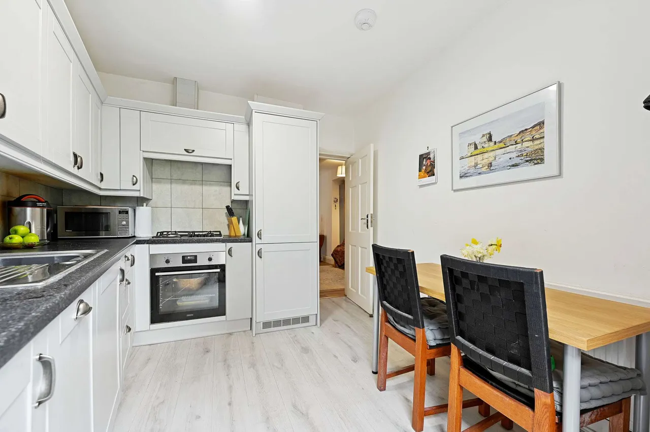 Bulstrode Way, SL9, photo 3