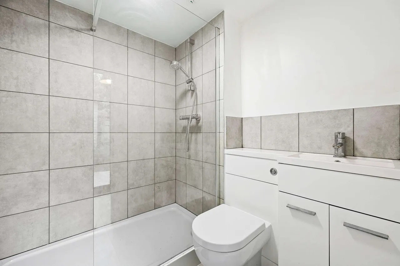 Bulstrode Way, SL9, photo 8