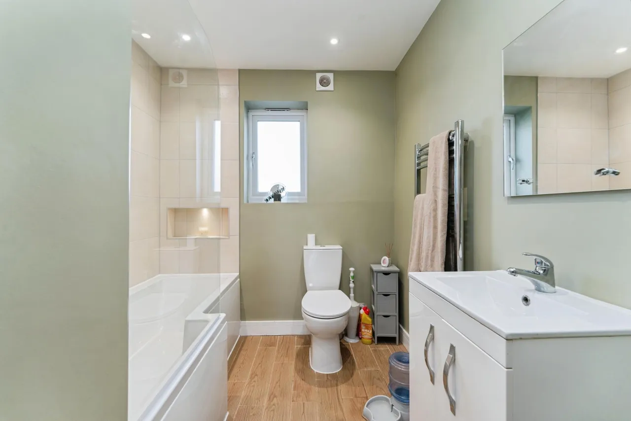 The Orchards, Sutton, CB6, photo 12