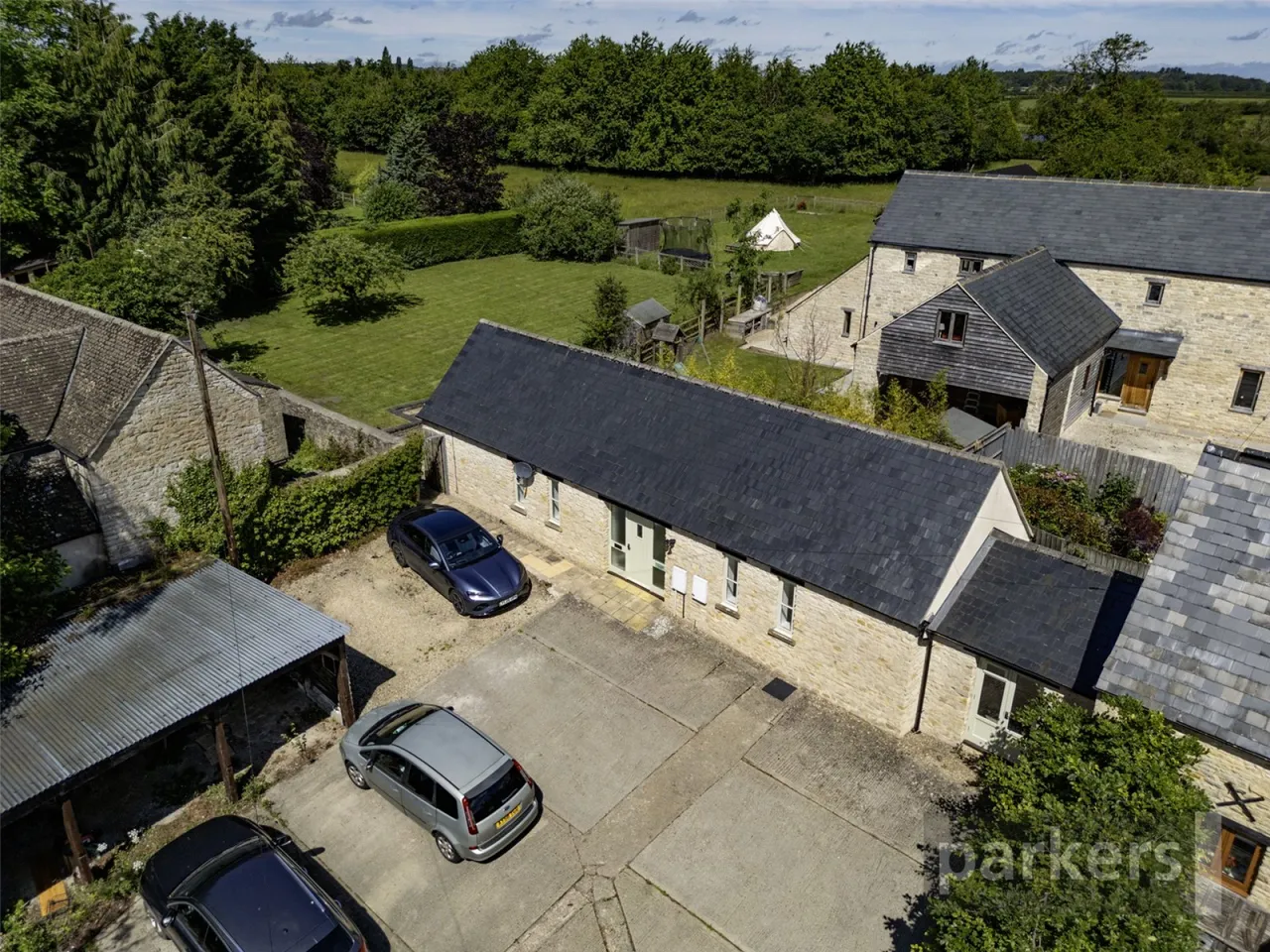 3 bed house for sale, Milton Road, Shipton-Under-Wychwood, OX7