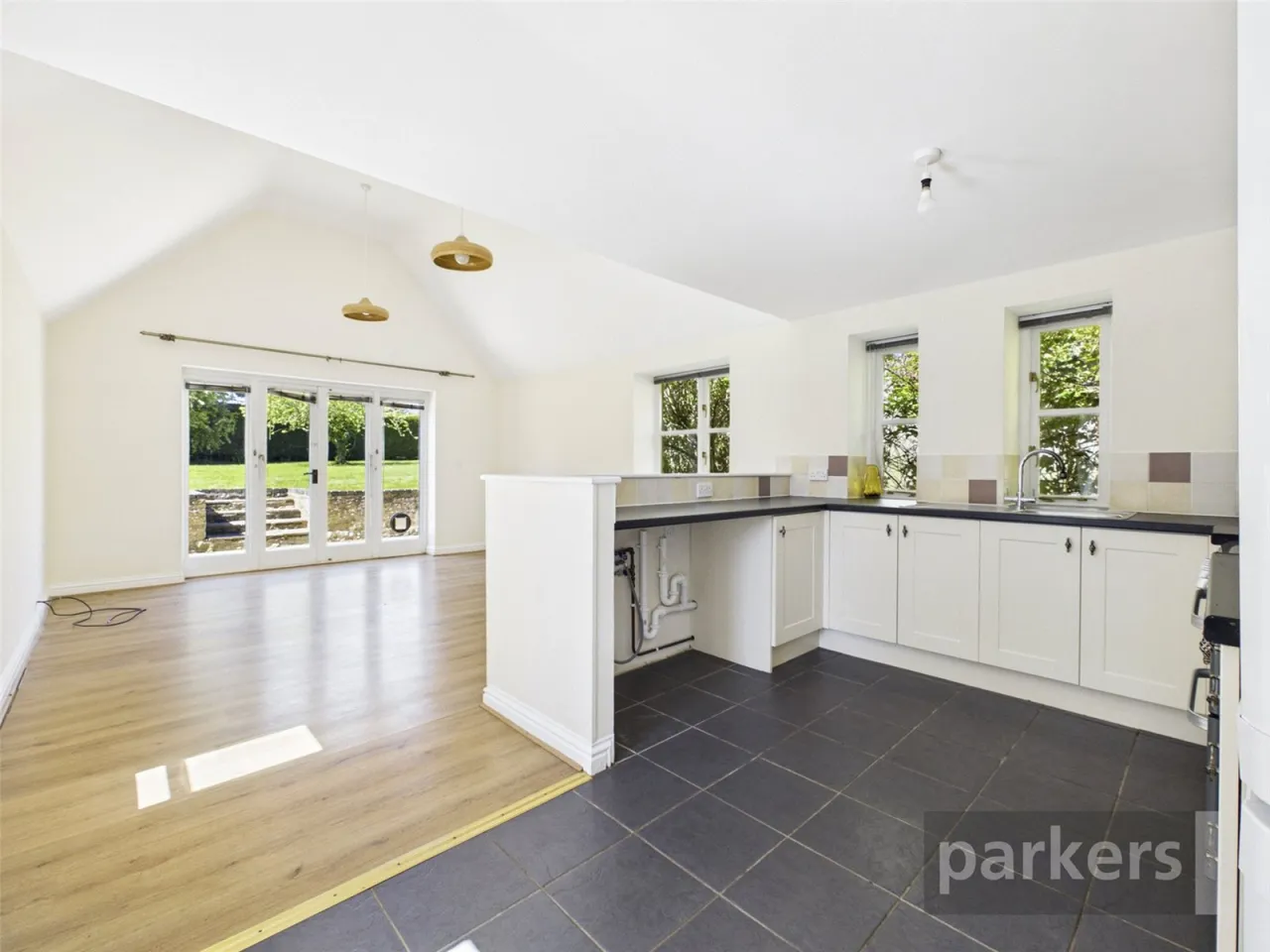 Milton Road, Shipton-Under-Wychwood, OX7, photo 2