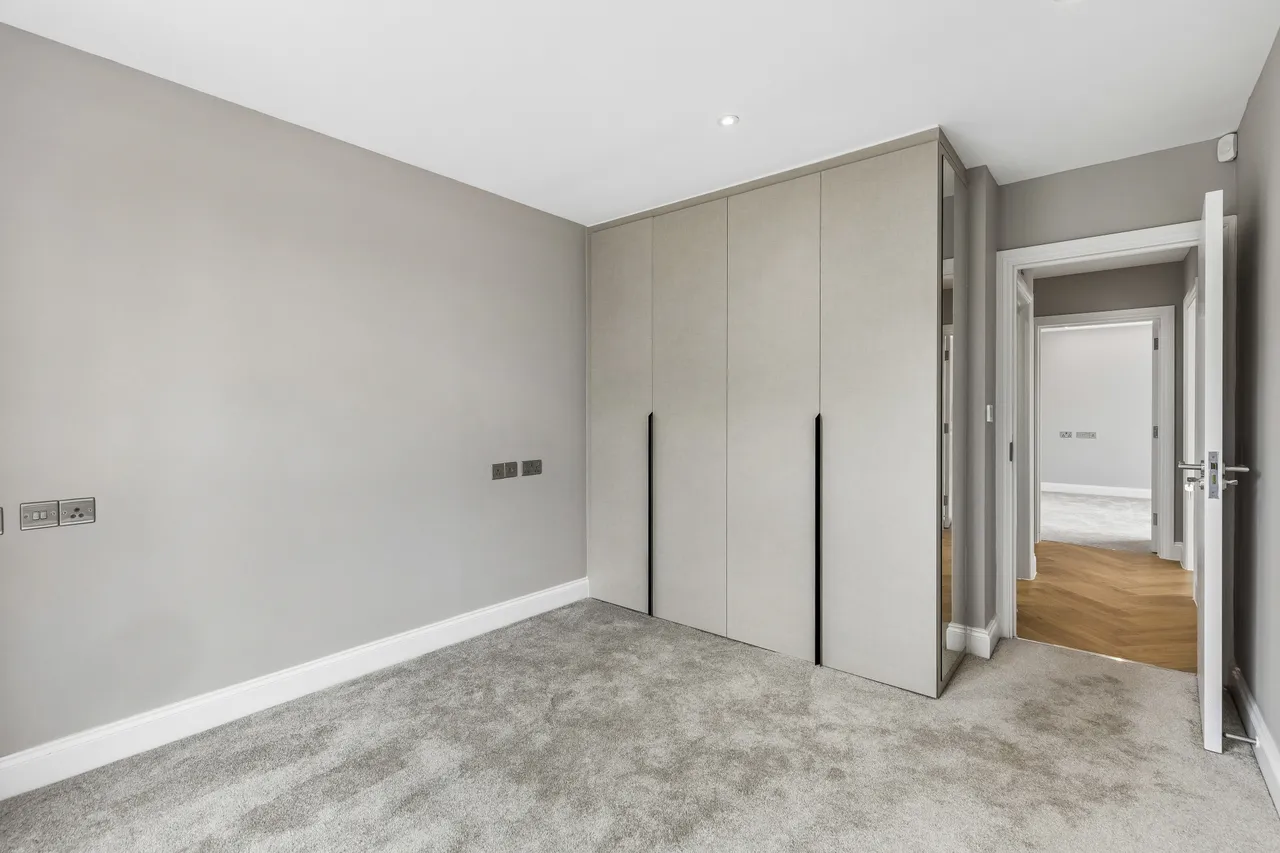 Flat 3 The Catsey Catsey Lane, Bushey..., photo 9