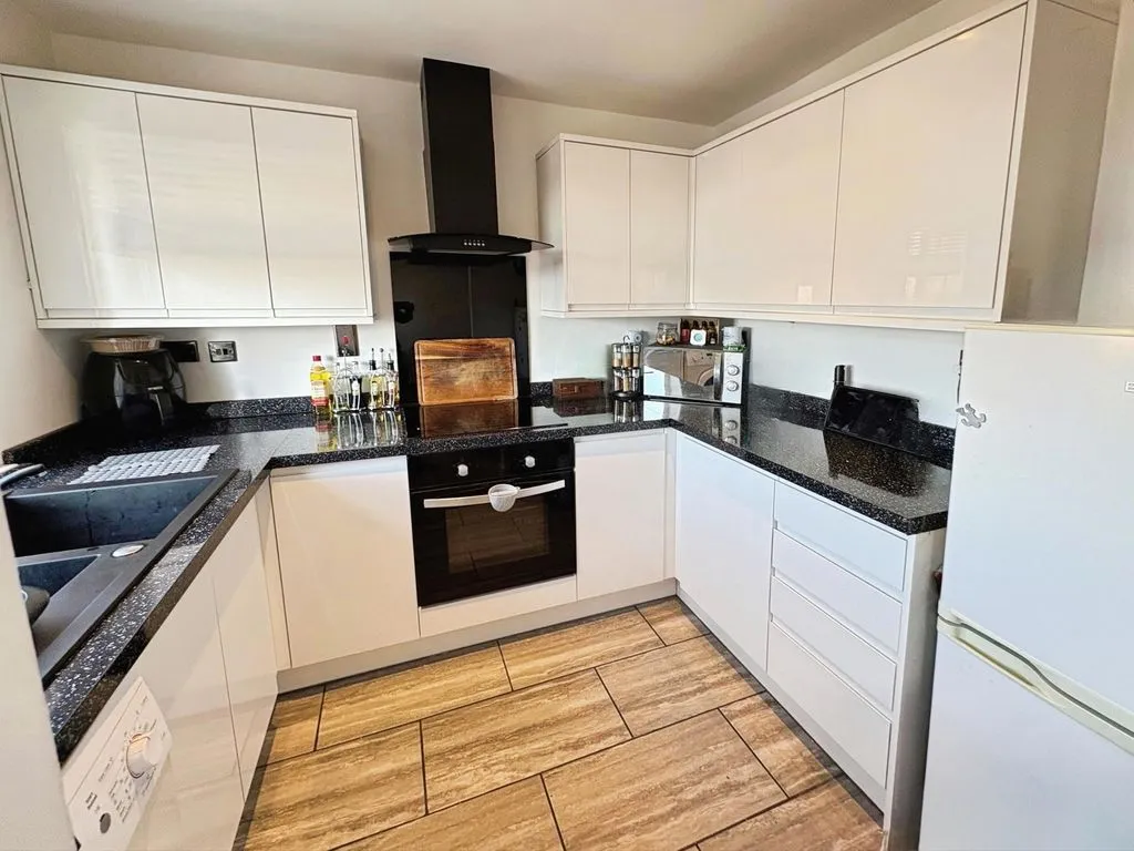 Newcastle Upon Tyne NE12 6DD, NE12, photo 6