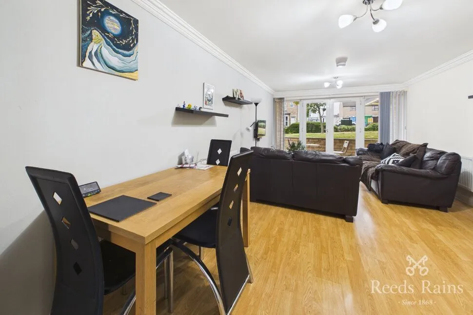 Northfield Court, Sheffield, South Yorkshire, S10, photo 4