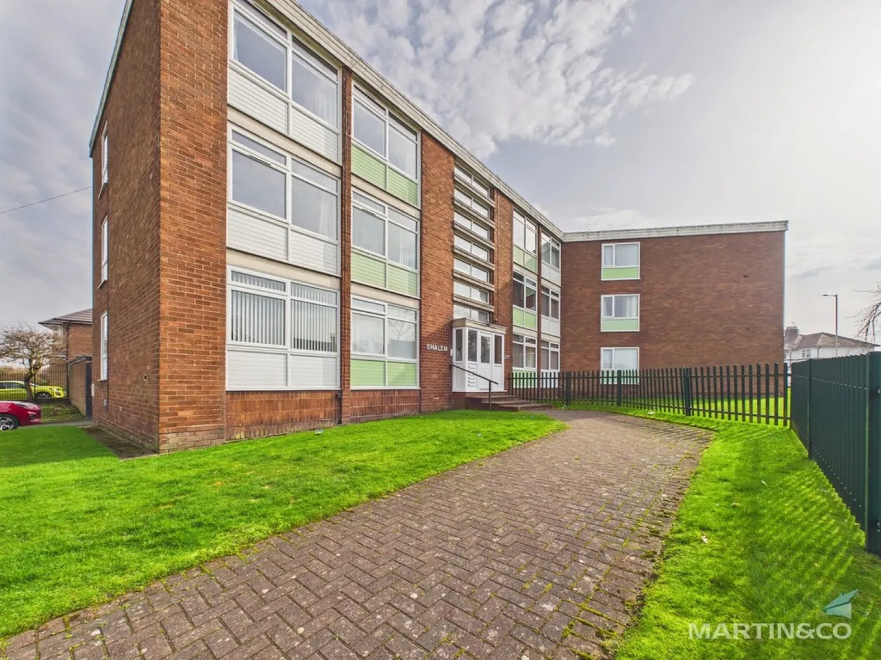 3 bed flat for sale — Shalem Court, Higher Bebington