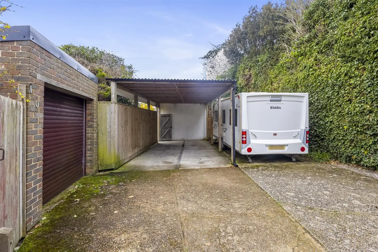 Cleveland Road, Worthing, photo 9