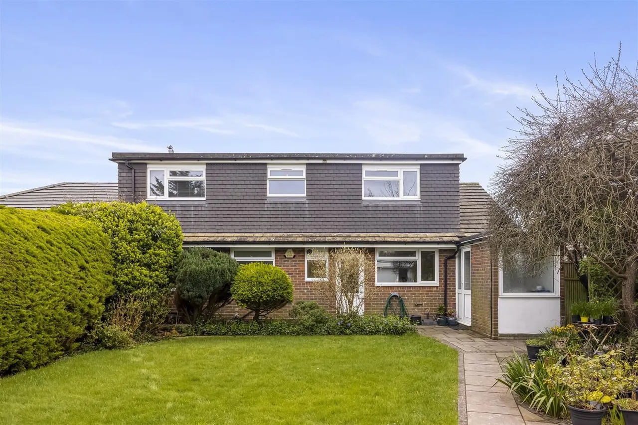 Cleveland Road, Worthing, photo 10