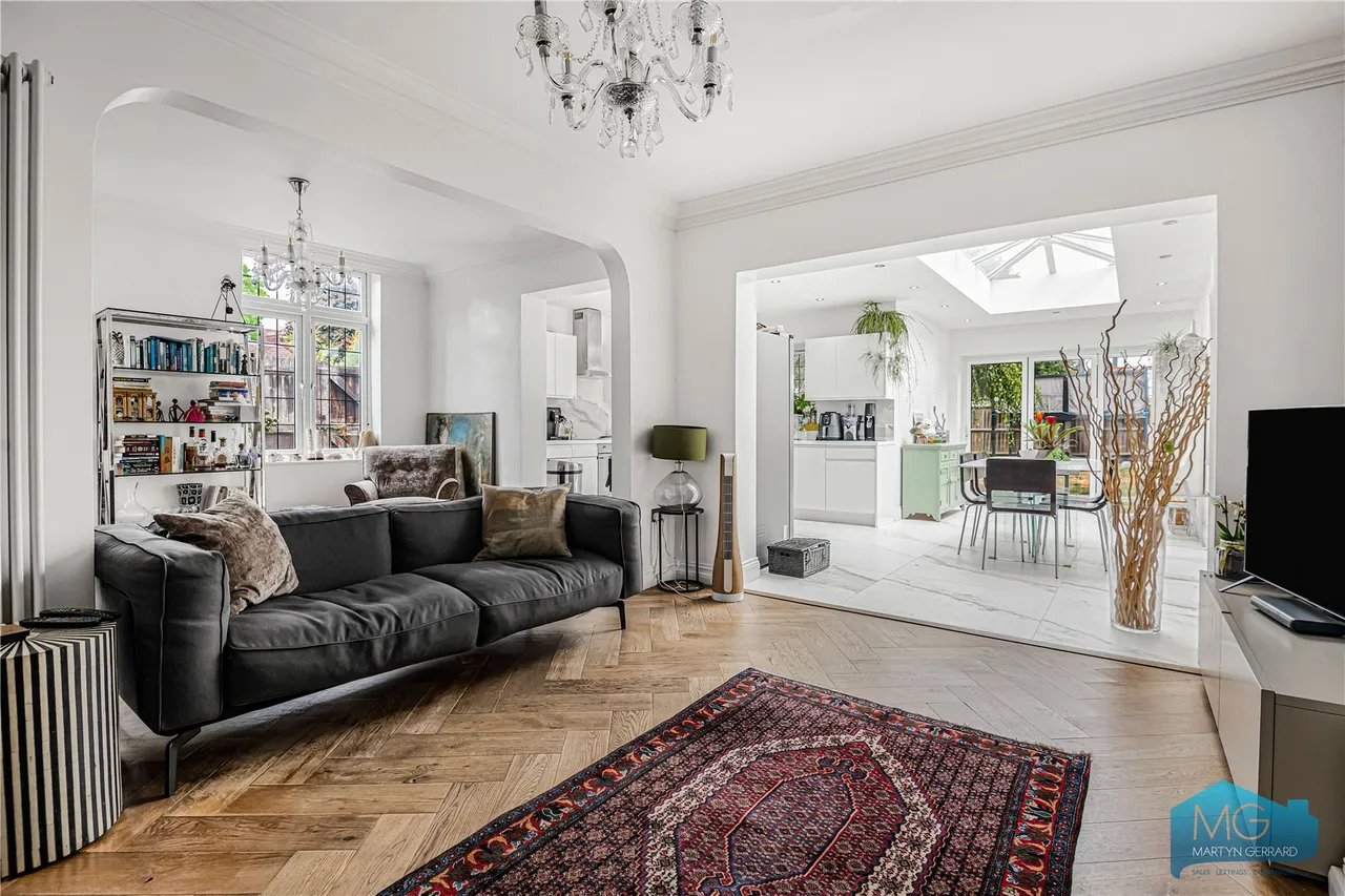 4 bed house for sale, Long Lane, London, N3