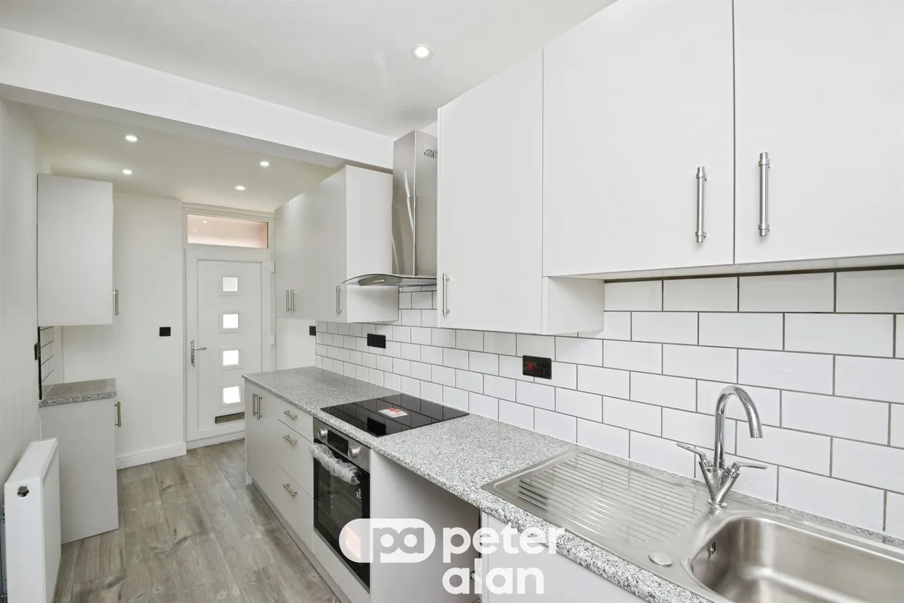 2 bed house for sale, Pensalem Road, Swansea, SA5