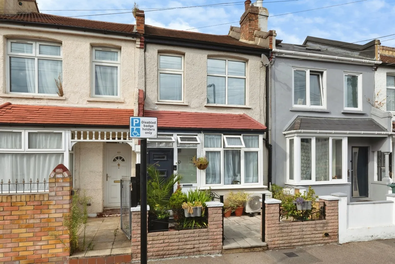 3 bed house for sale — Kimberley Road, Walthamstow, E17