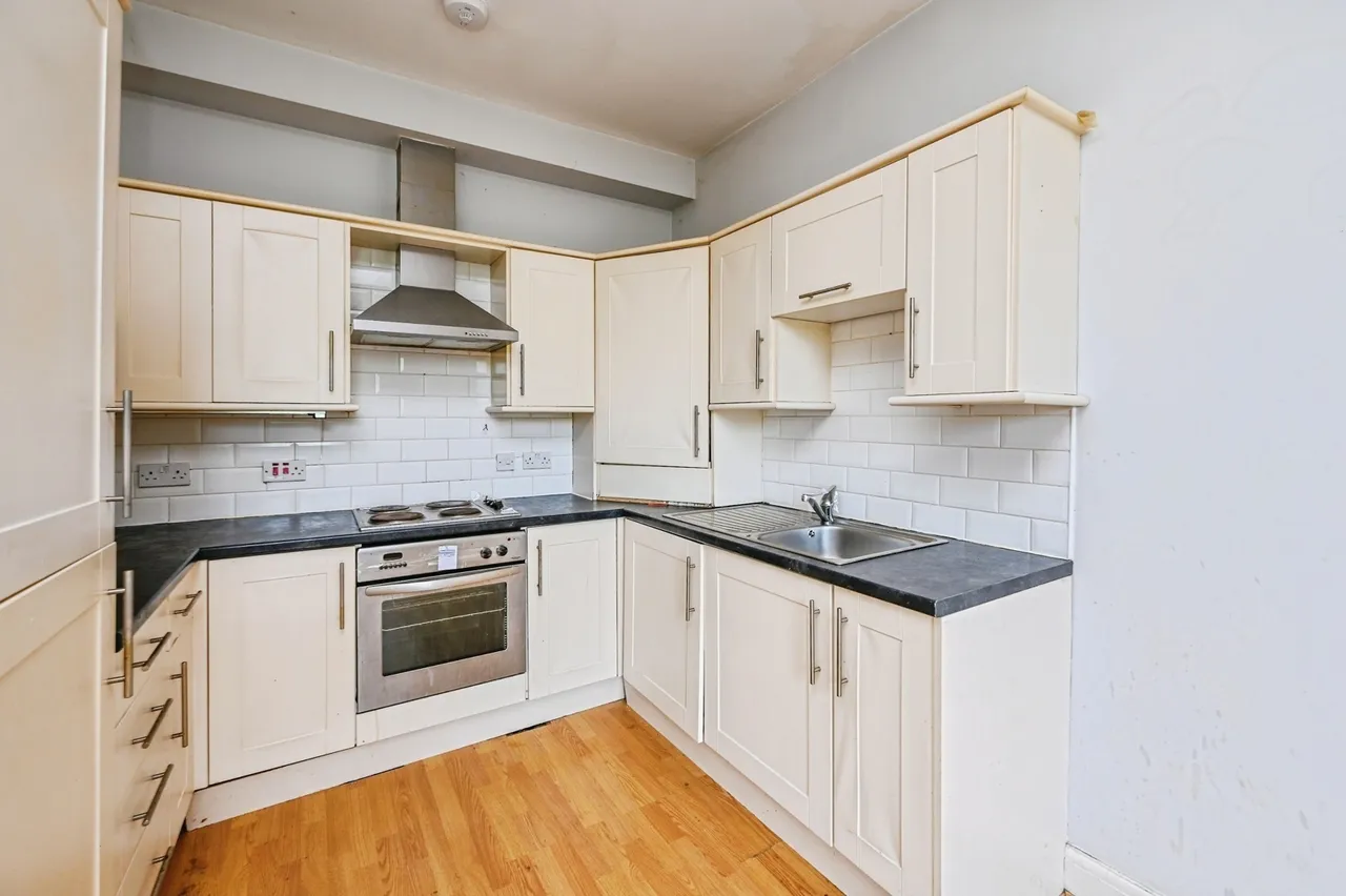 Victoria Road, Waterloo, L22, photo 5