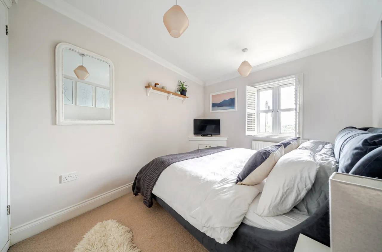 Latimer Road, Godalming, GU7, photo 12