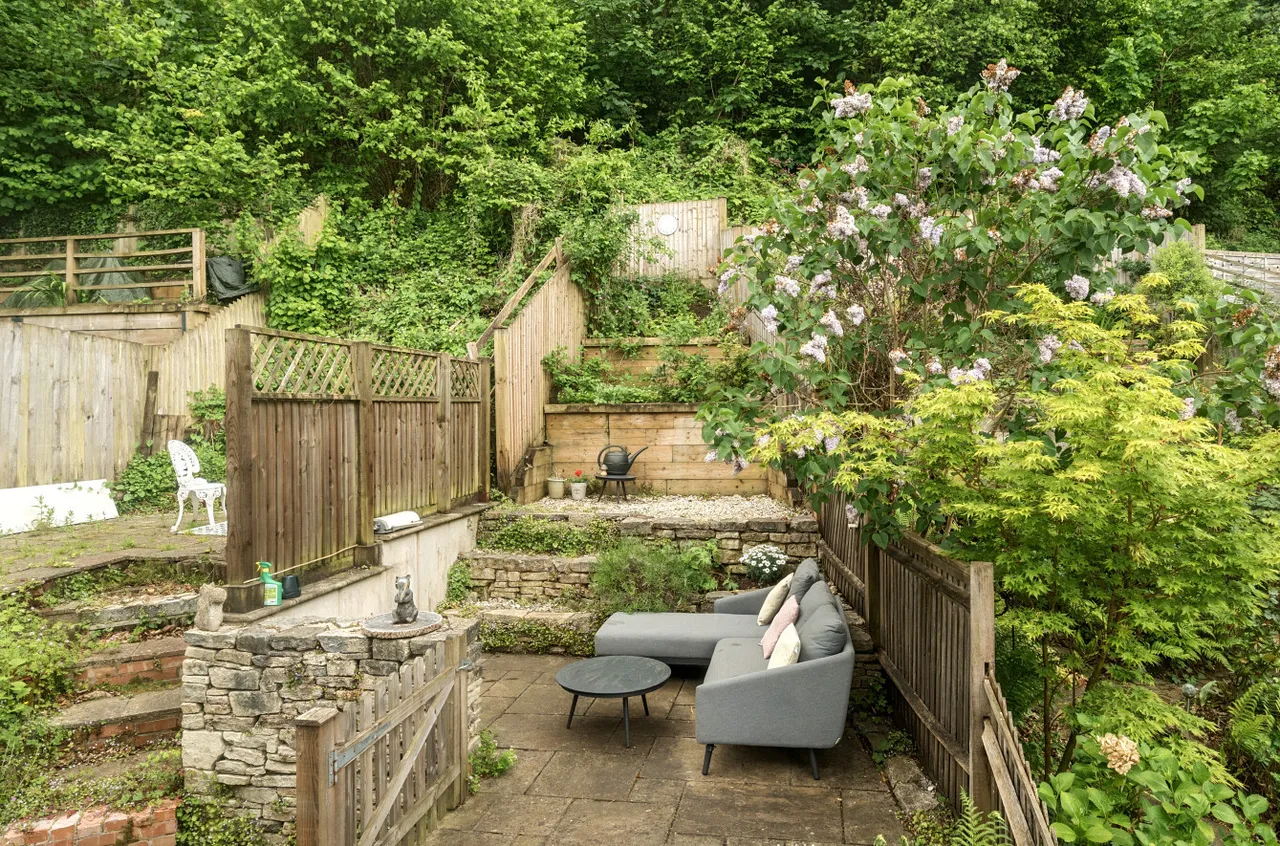 Latimer Road, Godalming, GU7, photo 4