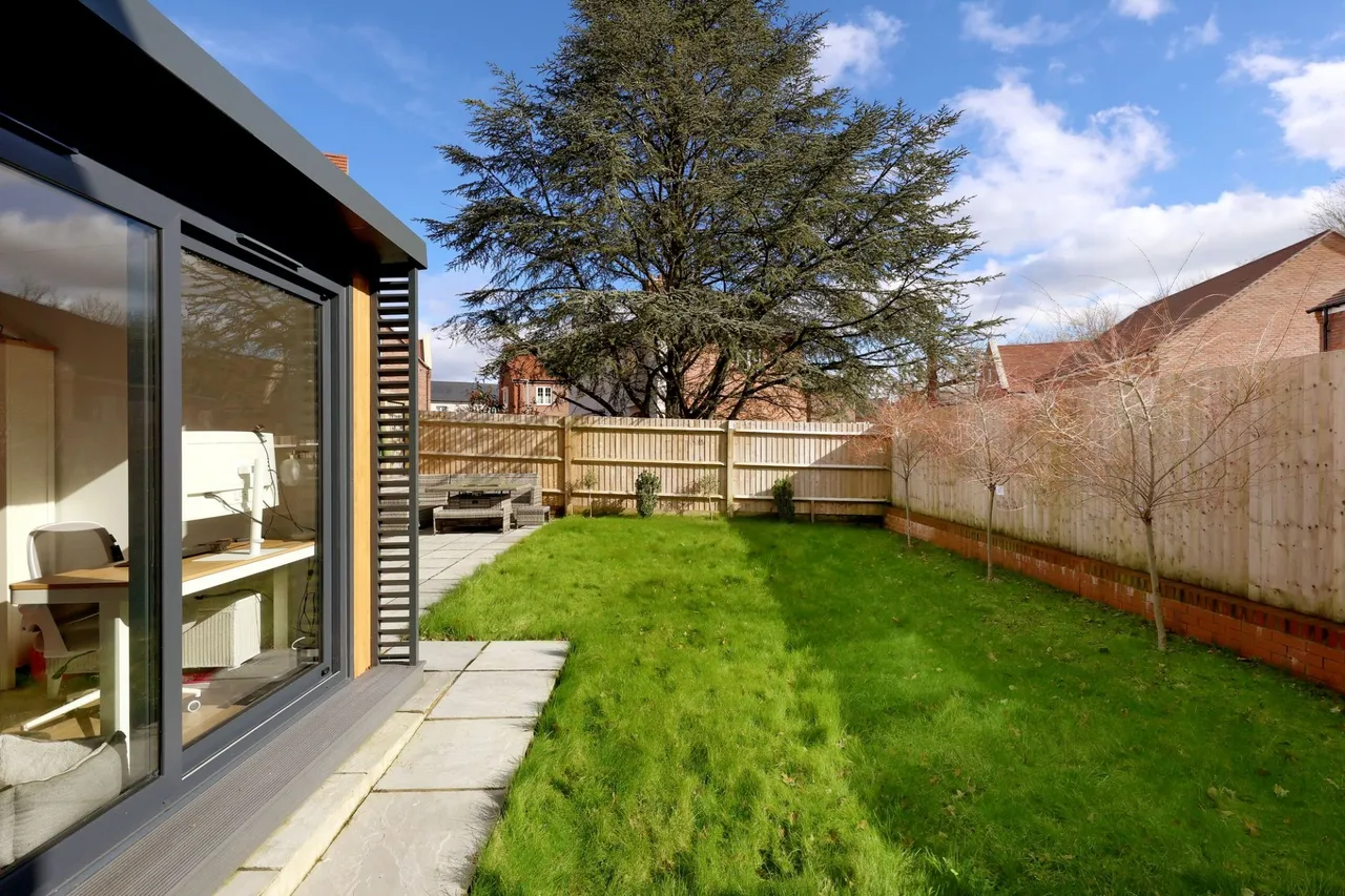 Bagley Street, Wilton Park, HP9, photo 9