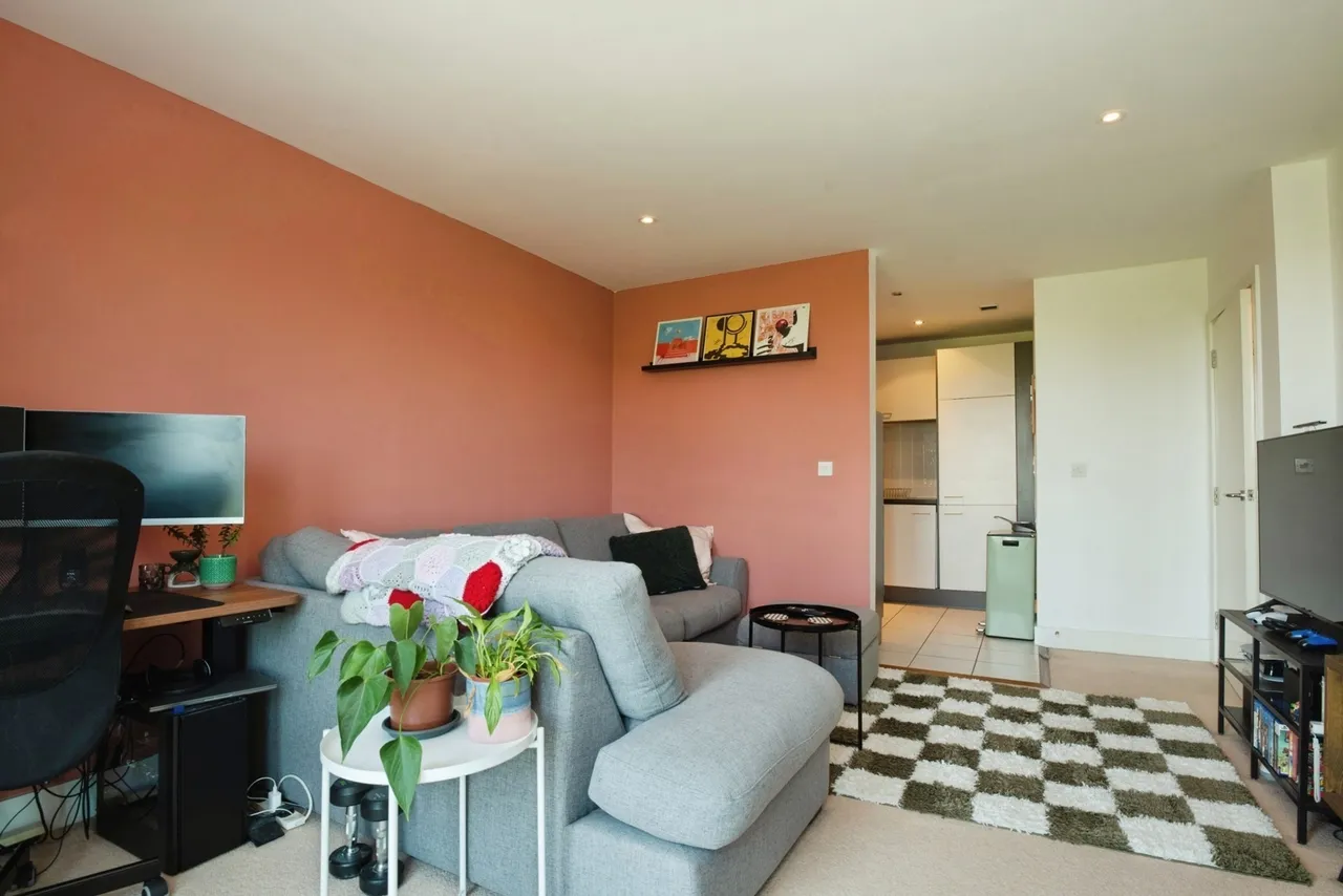 Great Ormes House, Ferry Court, CARDIFF, South Glamorgan, CF11, photo 7