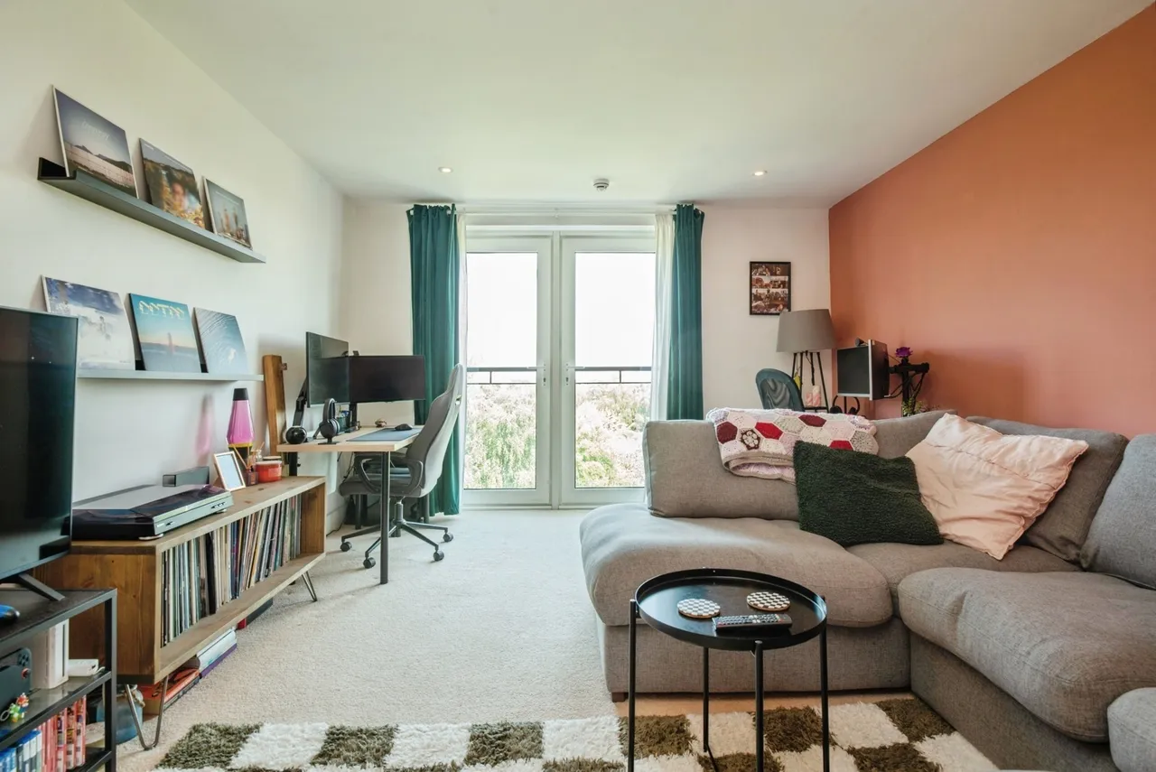 1 bed flat for sale — Great Ormes House, Ferry Court, CARDIFF, South Glamorgan, CF11