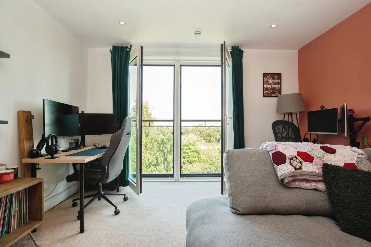 Great Ormes House, Ferry Court, CARDIFF, South Glamorgan, CF11, photo 9