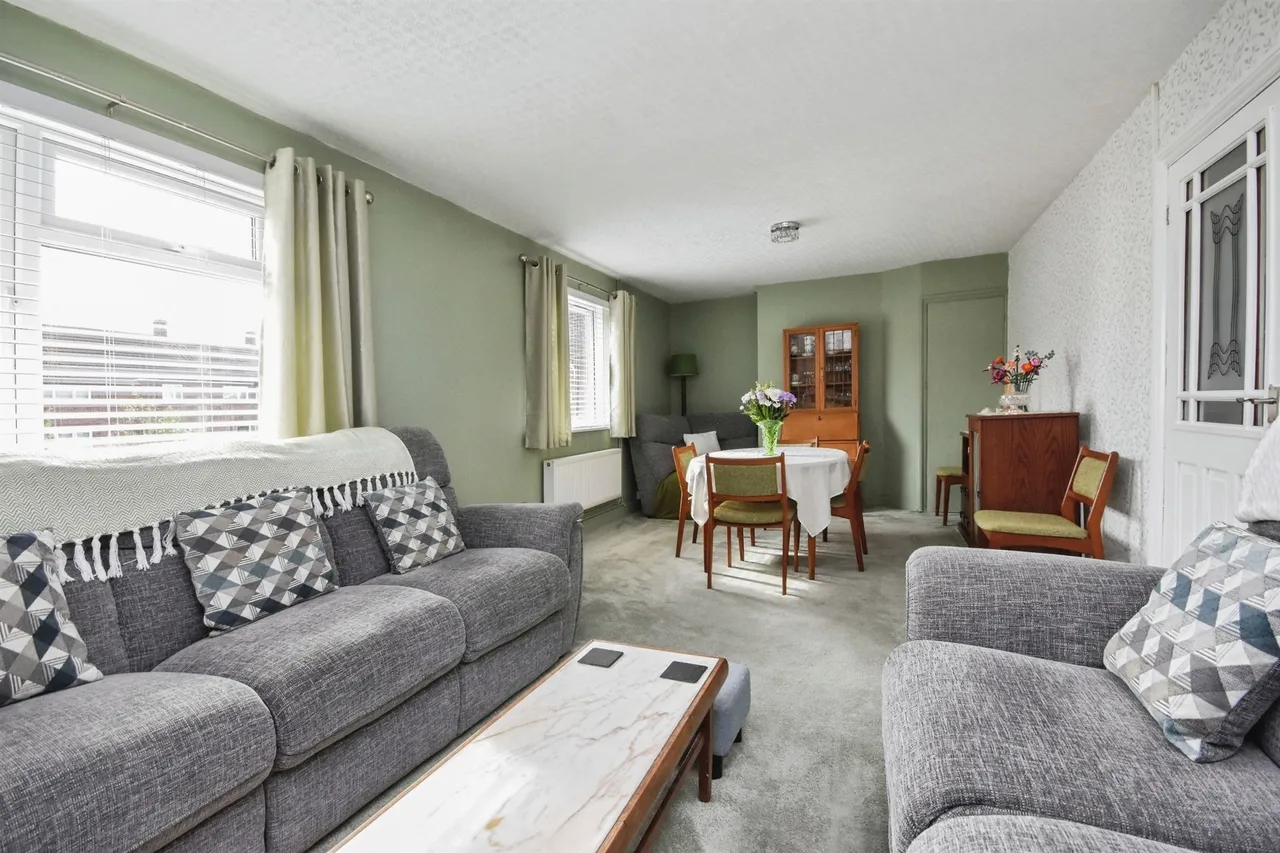 Queensway, Ongar, CM5, photo 3