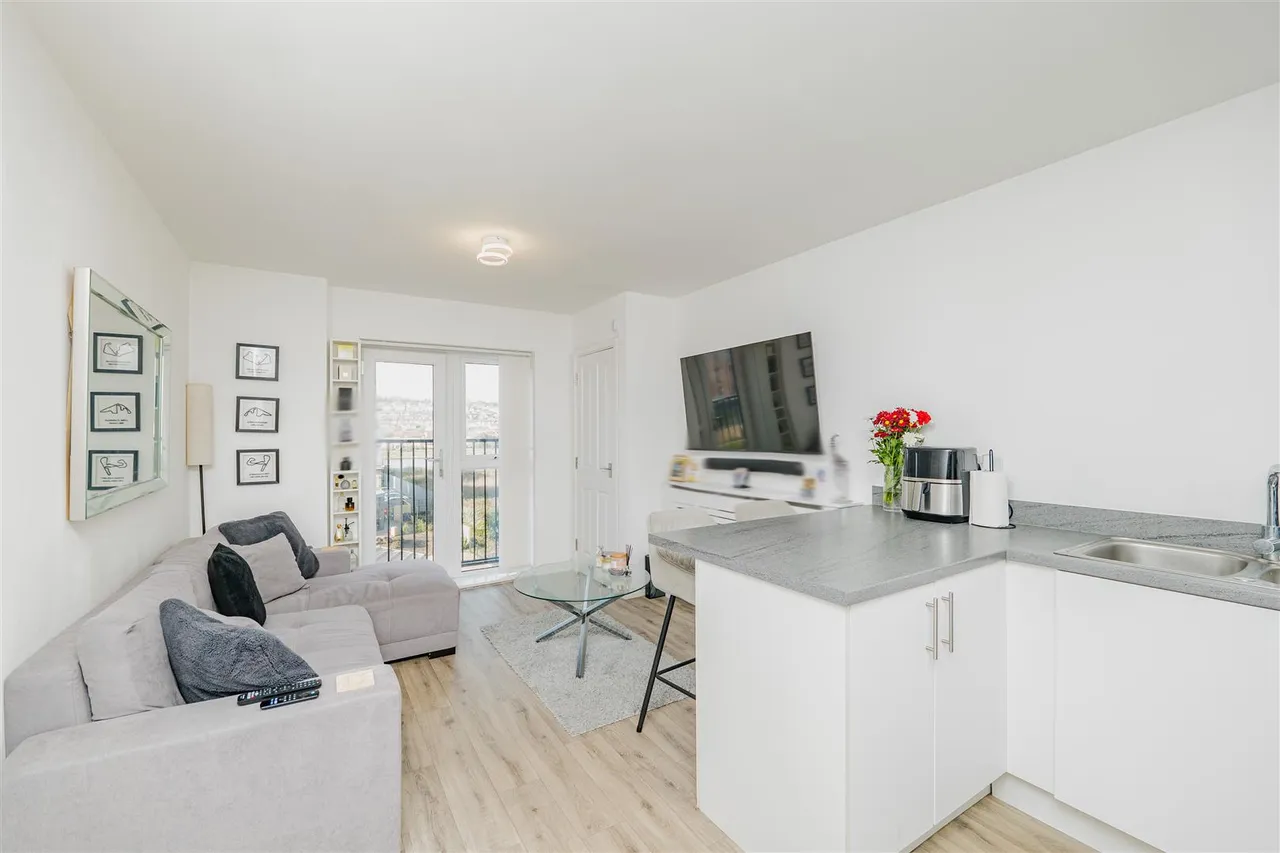 Ffordd Penrhyn, Barry, CF62 5DH, photo 6