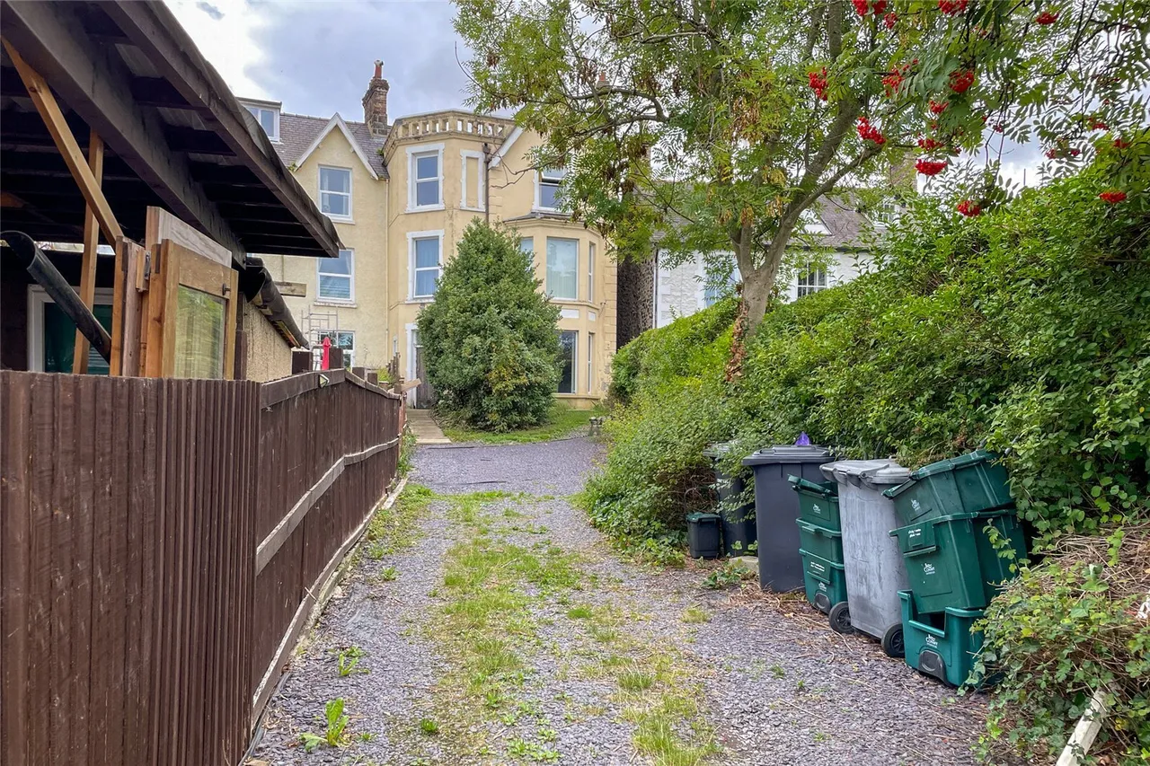 Park Crescent, Llanfairfechan, photo 21