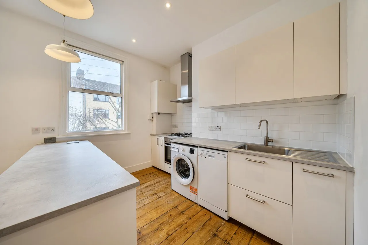 Maude Road, SE5, photo 12