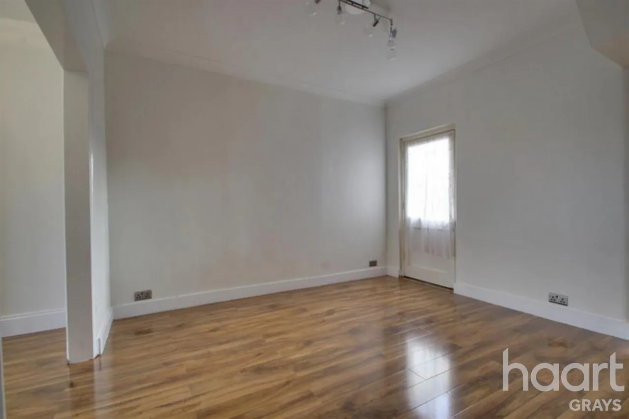 Chadwell Road, Grays, RM17, photo 3