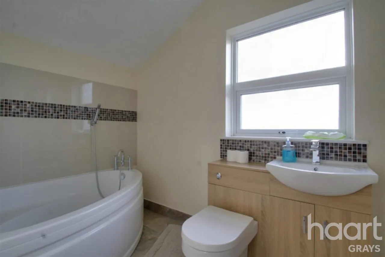 Chadwell Road, Grays, RM17, photo 10
