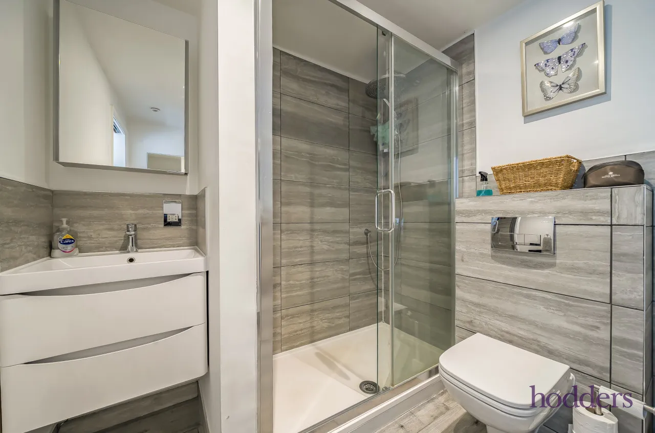 Mowbray Avenue, Byfleet, KT14, photo 21