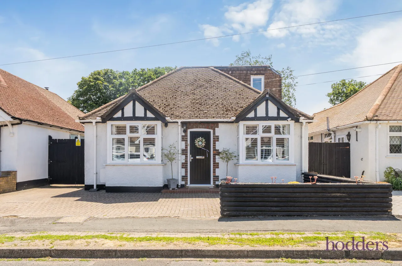 Mowbray Avenue, Byfleet, KT14, photo 24