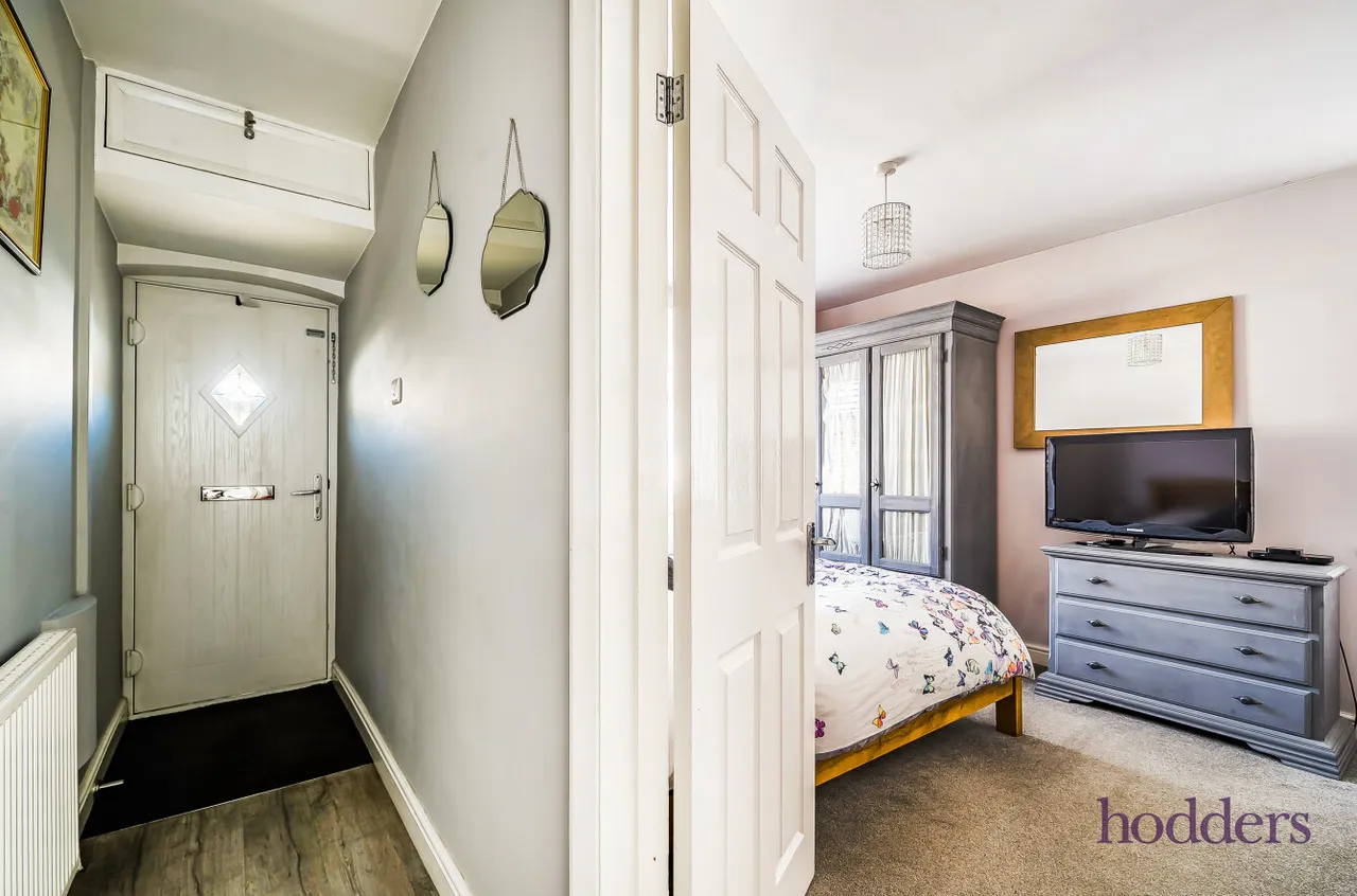 Mowbray Avenue, Byfleet, KT14, photo 9