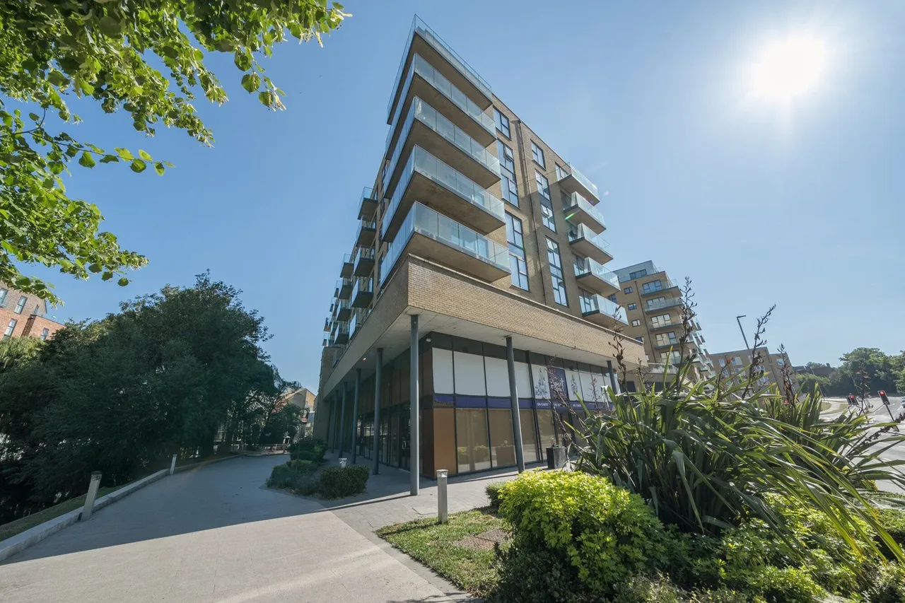 3 bed flat for sale — Oldfield Place, Kent, DA1