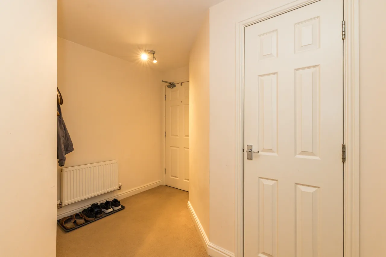 Beacon View, Standish, WN6, photo 9