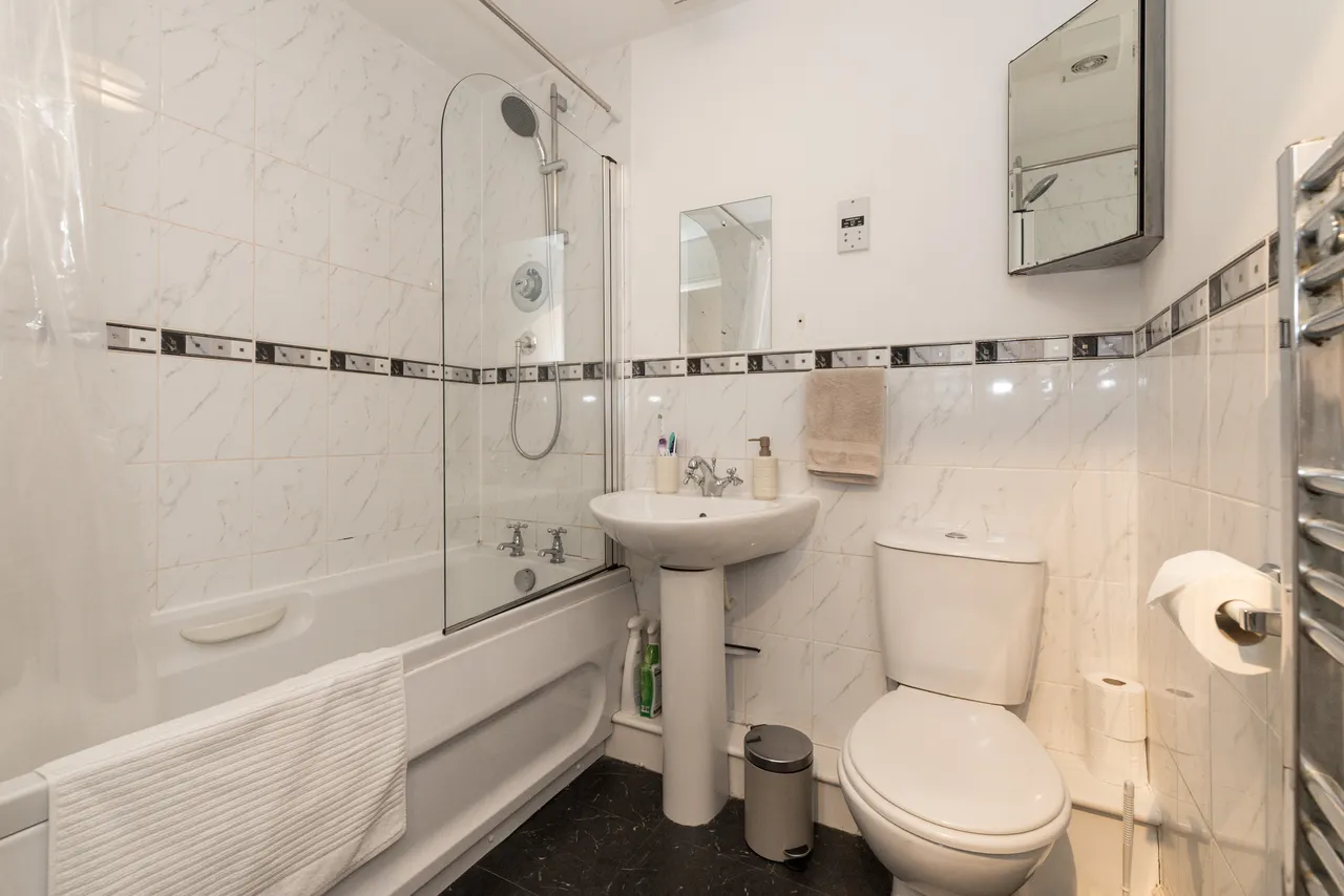 Beacon View, Standish, WN6, photo 7