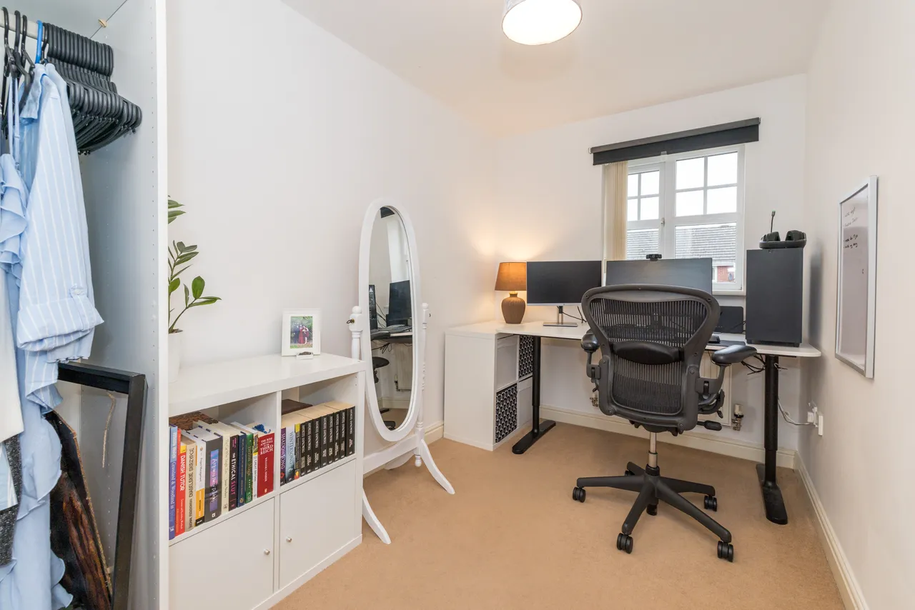 Beacon View, Standish, WN6, photo 5