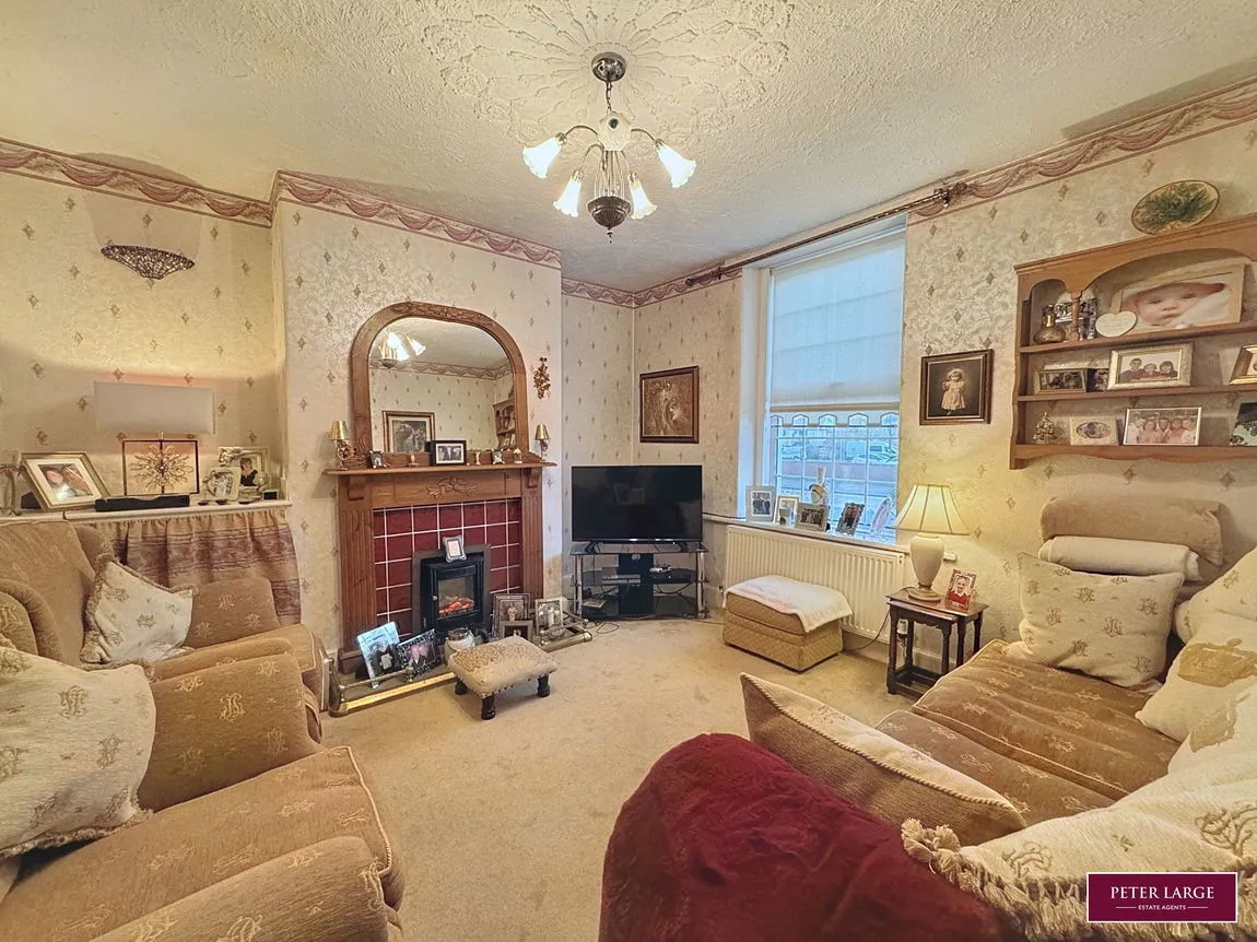3 bed house for sale — Victoria Road, Prestatyn, Denbighshire, LL19 7SW