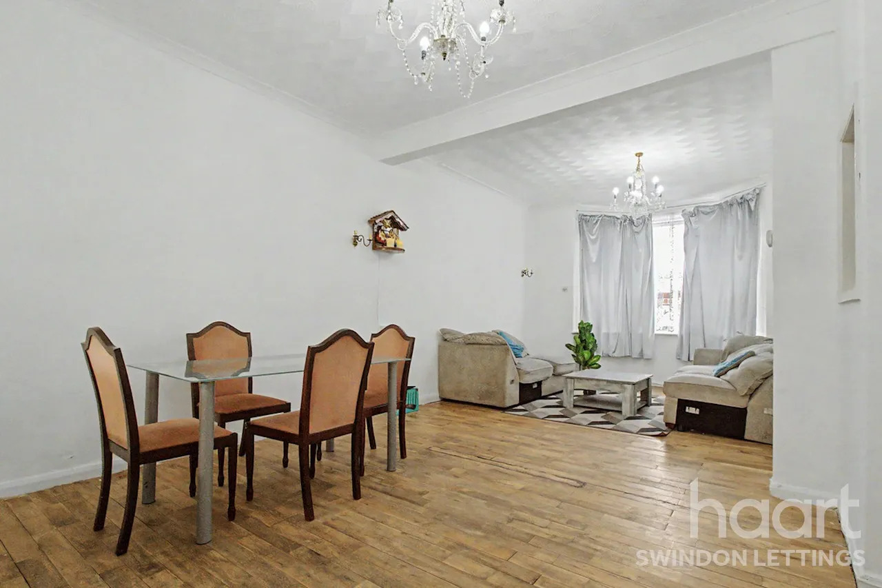 Birch Street, SN1, photo 6