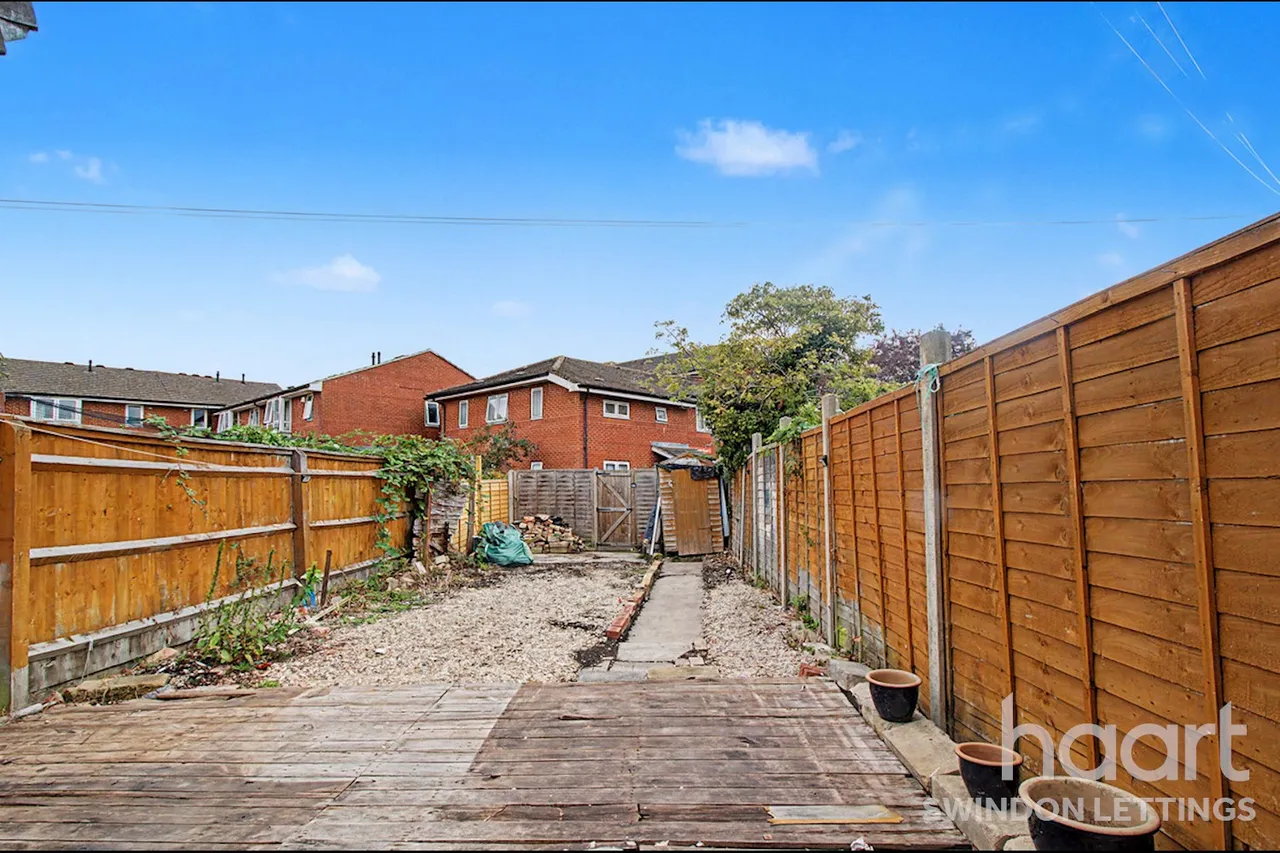 Birch Street, SN1, photo 9