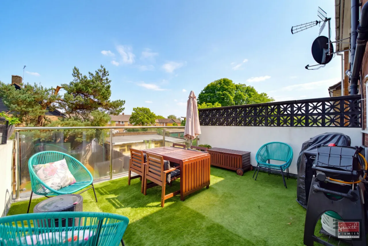Percy Avenue, Ashford, TW15, photo 3